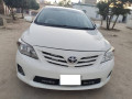 toyota-corolla-gli-2012-small-15