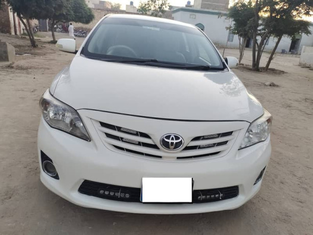 toyota-corolla-gli-2012-big-15