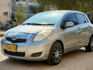 toyota-vitz-2010