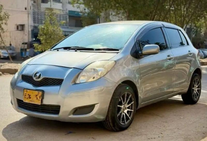 toyota-vitz-2010-big-0