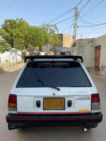 daihatsu-charade-1986-big-0