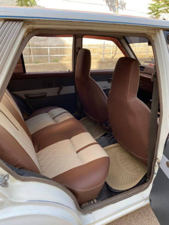 daihatsu-charade-1986-big-9