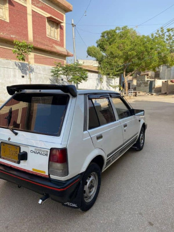 daihatsu-charade-1986-big-5