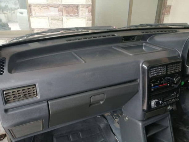 kia-classic-2000-big-7