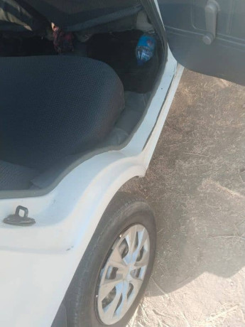 suzuki-mehran-2012-big-14