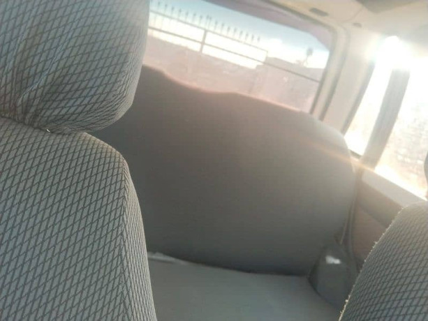 suzuki-mehran-2012-big-9