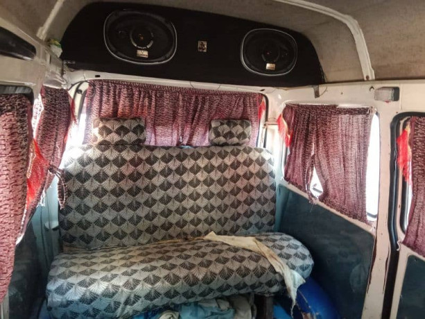 suzuki-carry-2012-big-5