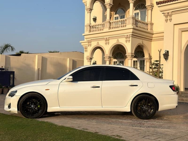 toyota-mark-x-2005-big-8