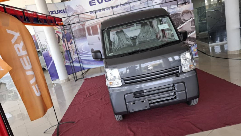 suzuki-every-2025-big-0