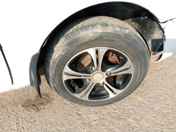 suzuki-cultus-vxr-2009-big-6