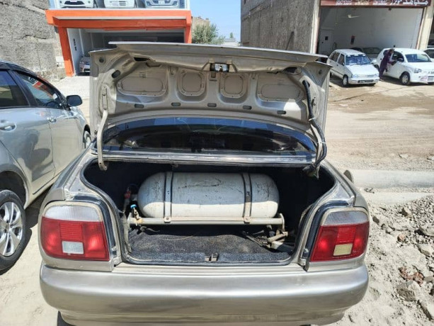 suzuki-baleno-2005-big-7