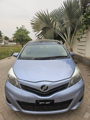 toyota-vitz-201316-just-like-a-brand-new-car-big-1