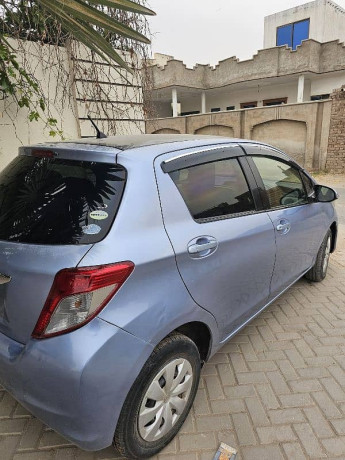 toyota-vitz-201316-just-like-a-brand-new-car-big-0