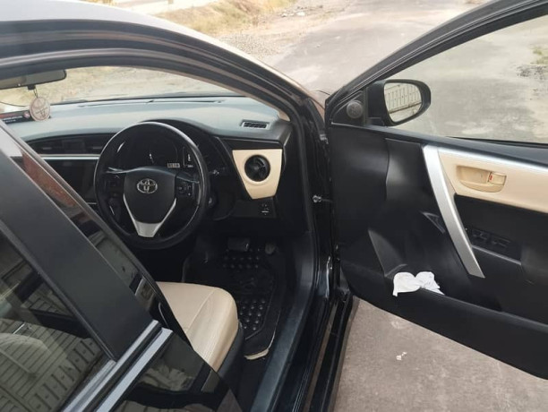 toyota-corolla-altis-automatic-16-2018-big-7