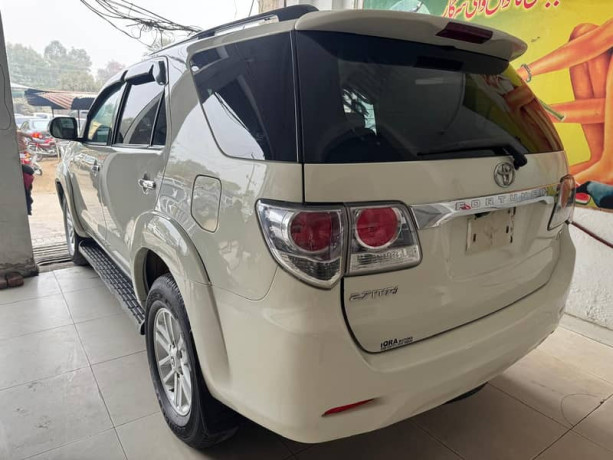 toyota-fortuner-2014-model-big-6