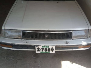 beautiful-86-corolla-95-clear-white-colourintehai-munasib-price-me