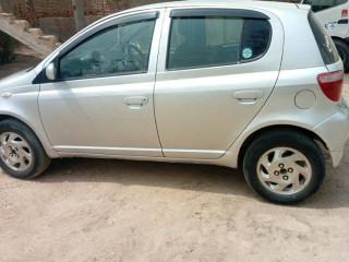 toyota-vitz-2013