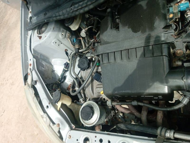 toyota-vitz-2013-big-13