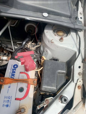toyota-vitz-2013-big-10