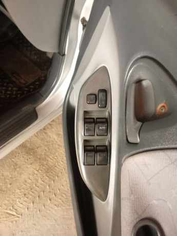 toyota-vitz-2013-big-3