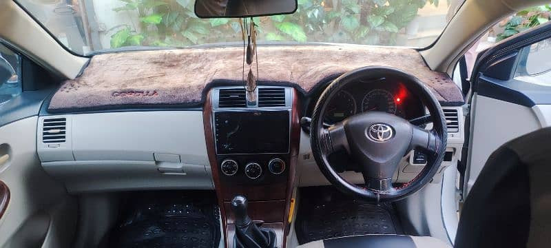 toyota-corolla-gli-2012-big-8