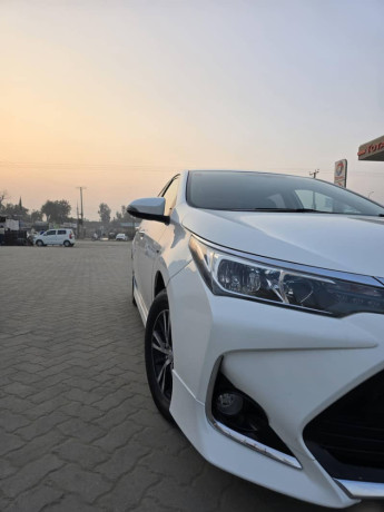 toyota-corolla-gli-2020-super-white-big-5