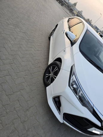 toyota-corolla-gli-2020-super-white-big-7