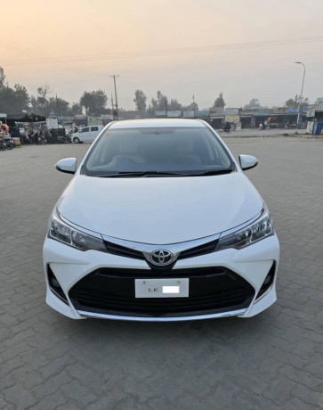 toyota-corolla-gli-2020-super-white-big-3