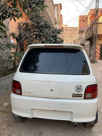 daihatsu-cuore-2012-big-1