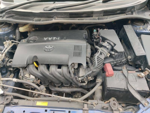toyota-corolla-axio-20072012-big-12