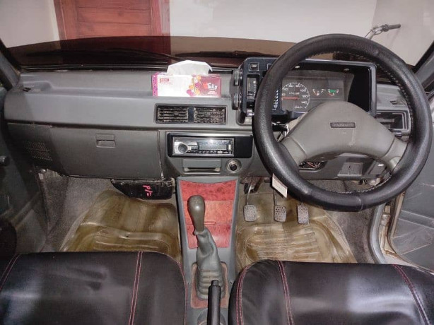 suzuki-mehran-vxr-euro-ii-dec-20162017-big-13