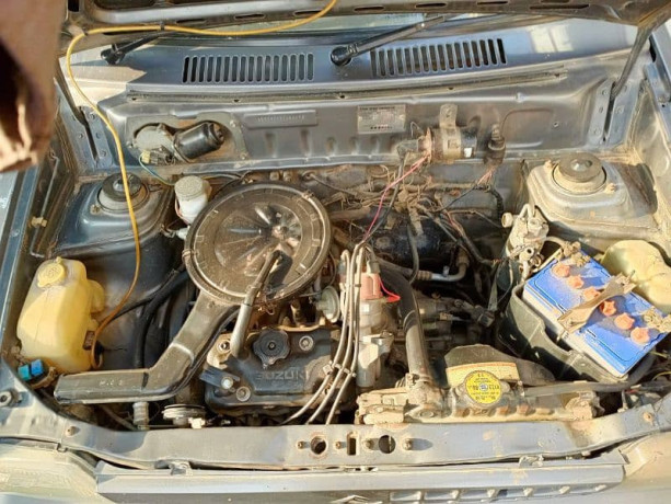 suzuki-mehran-vxr-2012-big-6