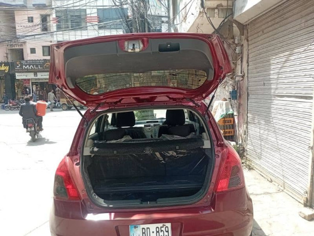 suzuki-swift-2014-neat-clean-beauty-big-4