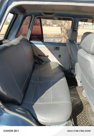 suzuki-mehran-vxr-2010-big-9