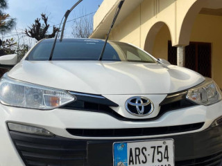 toyota-yaris-sedan-ativ-x-cvt-15-2020