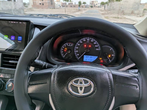 toyota-yaris-2020-total-original-beter-than-city-xli-gli-cultus-wagonr-big-15