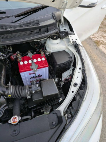 toyota-yaris-2020-total-original-beter-than-city-xli-gli-cultus-wagonr-big-8