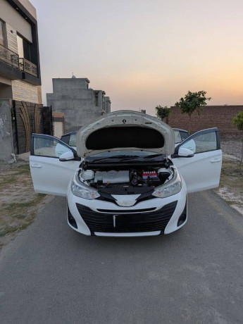 toyota-yaris-2020-total-original-beter-than-city-xli-gli-cultus-wagonr-big-12