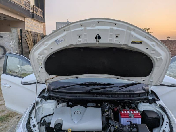 toyota-yaris-2020-total-original-beter-than-city-xli-gli-cultus-wagonr-big-11