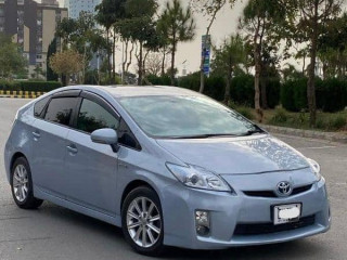toyota-prius-2011