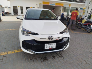 toyota-yaris-2024