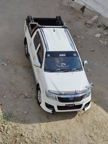 toyota-hilux-2015-big-12
