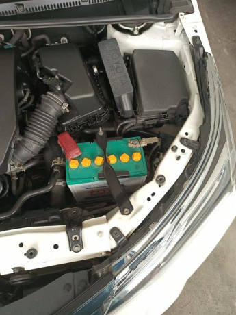 toyota-altis-grande-18-x-cvt-i202122-big-8
