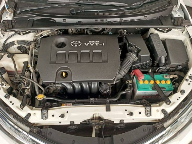 toyota-altis-grande-18-x-cvt-i202122-big-7