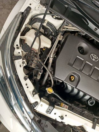 toyota-altis-grande-18-x-cvt-i202122-big-9