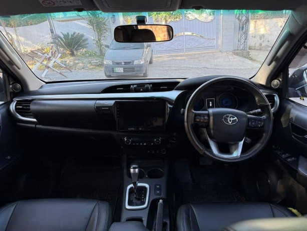 toyota-hilux-revo-2019-big-6