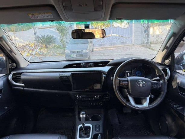 toyota-hilux-revo-2019-big-7
