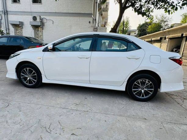 toyota-corolla-altis-x-2021-manual-big-9