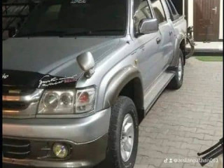 toyota-hilux-20036-modle-in-good-condition-for-urgent-sale