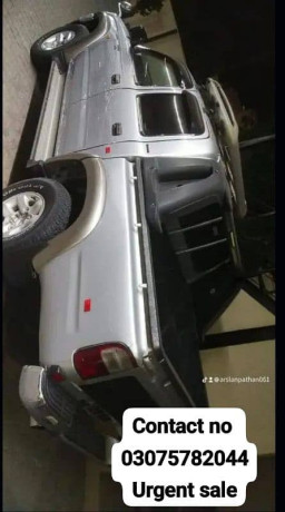 toyota-hilux-20036-modle-in-good-condition-for-urgent-sale-big-1